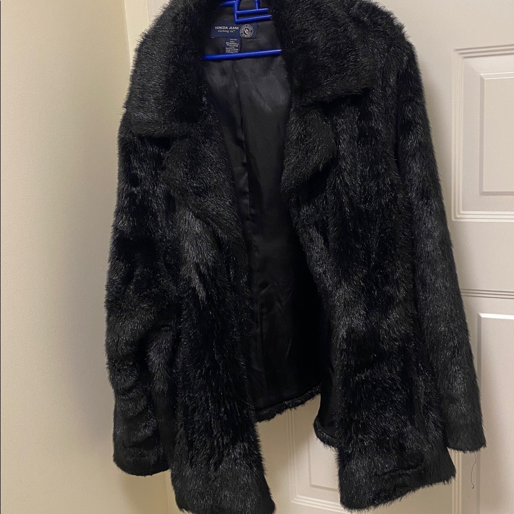 Vintage (1960’s) Venezia  Jeans Shiny Black faux fur jacket 26/28